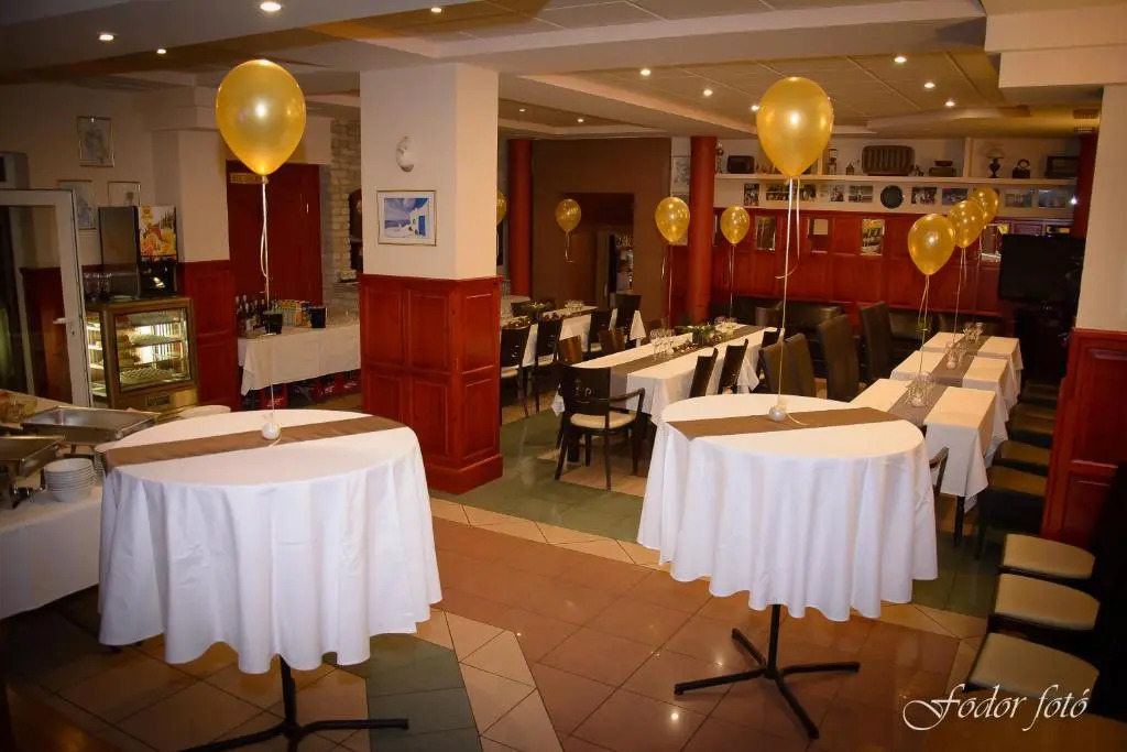 Club Haus 502 Kalocsa