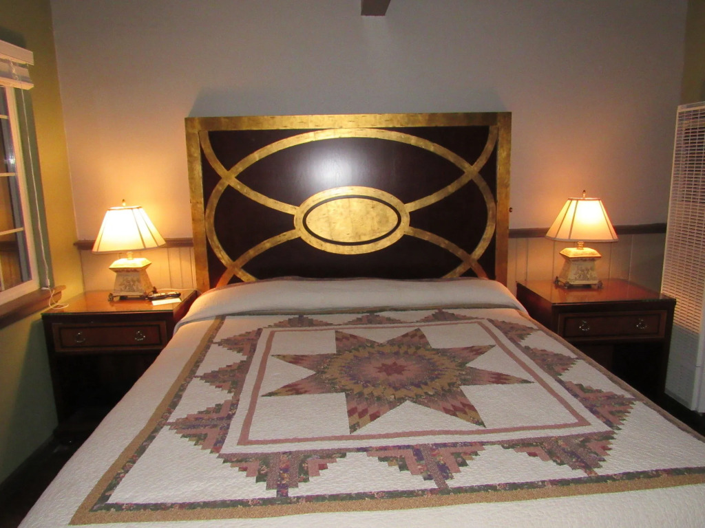Emerald Bay Lodge