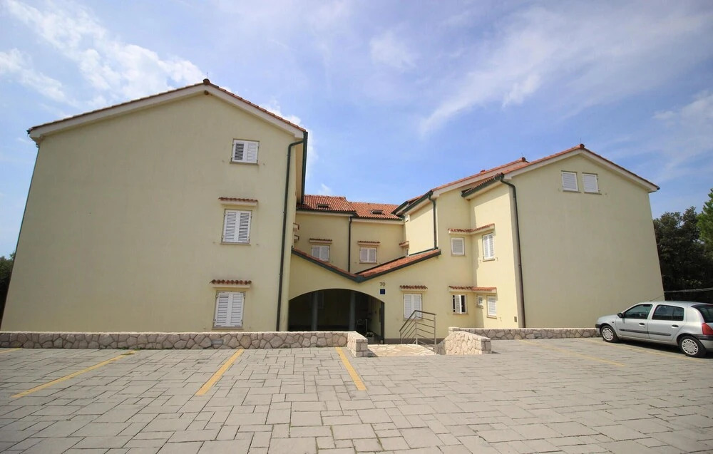 Amazing Apartment in Mandre With Wifi and Indoor Swimming Pool