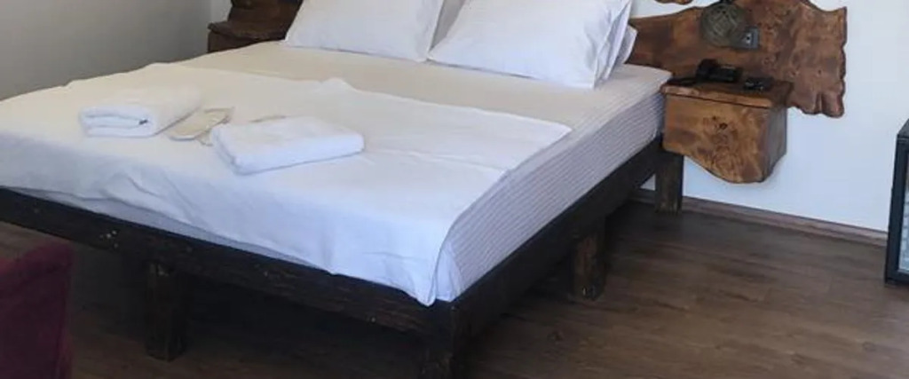 White Moon Hotel
