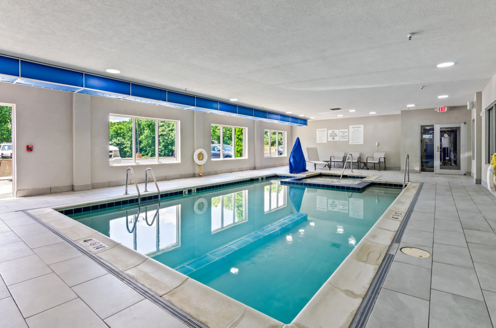 Holiday Inn Express & Suites Wytheville by IHG