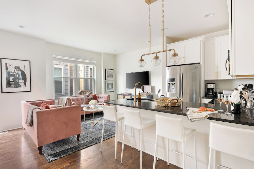 Hart Suite 16 by Avantstay Gorgeous Town House w/ Modern Amenities in Nashville!
