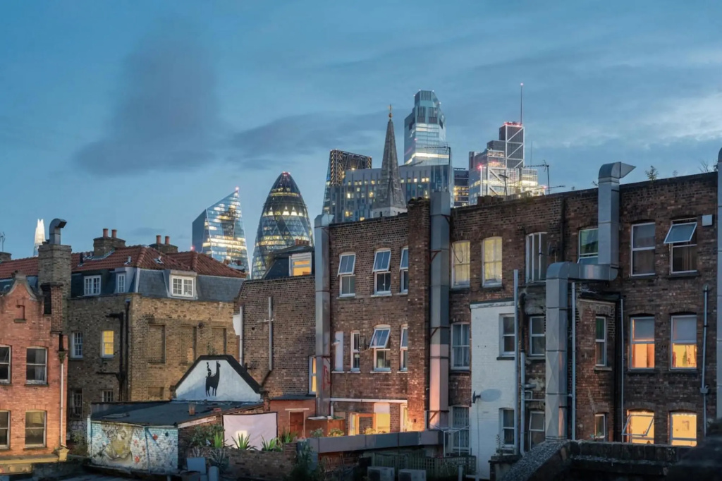 Woo-16 Woodseer Luxurious Town House With Garden Near Brick Lane