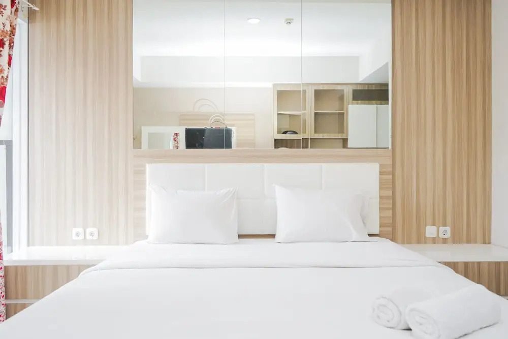 Simply Strategic and Comfy Studio Paramount Skyline Apartment