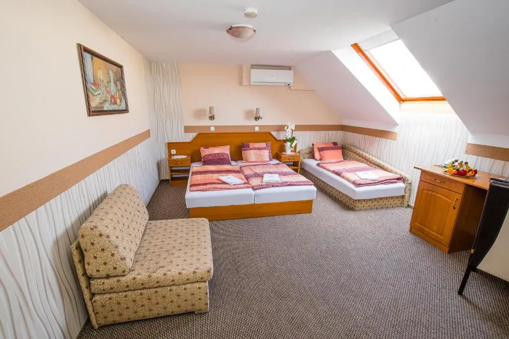 Tinódi Hotel és Étterem