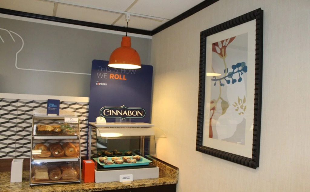 Holiday Inn Express Forsyth by IHG
