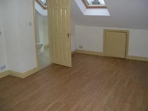 Lodge NW2