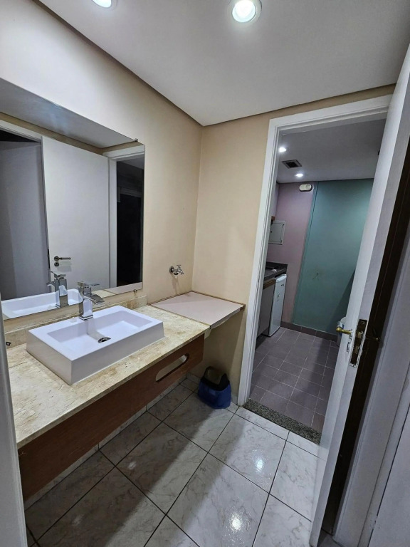Flat Qi Ibirapuera com Sacada Uh-2307