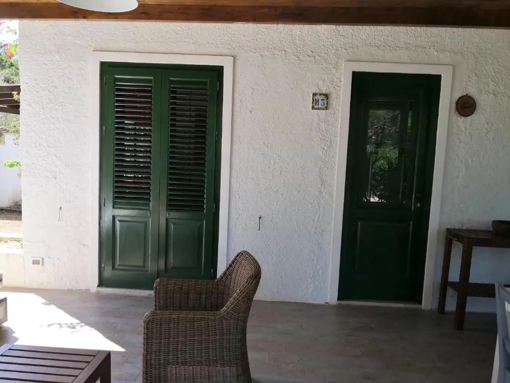 One bedroom appartement with enclosed garden and wifi at Favignana