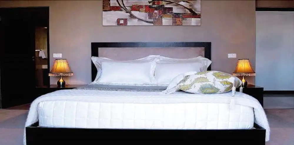 VIP Living Luxury Hotel Apartments