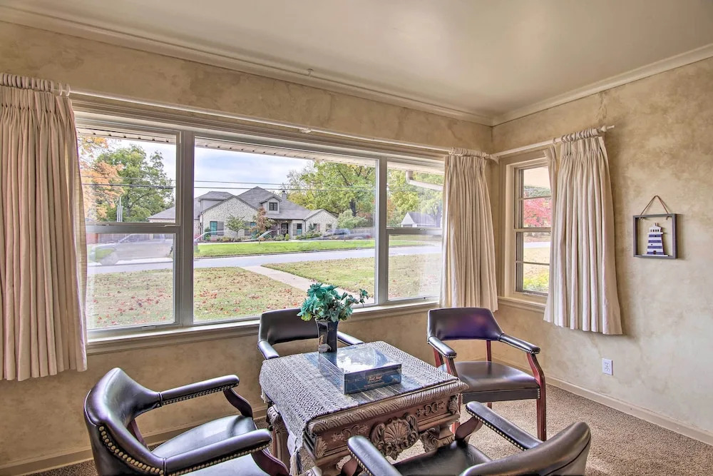 Ranch-style Cottage - 2 Miles to Philbrook Museum!
