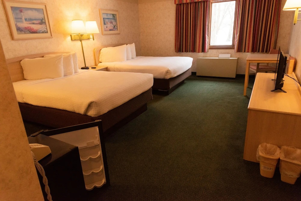 Paradise Shores Hotel
