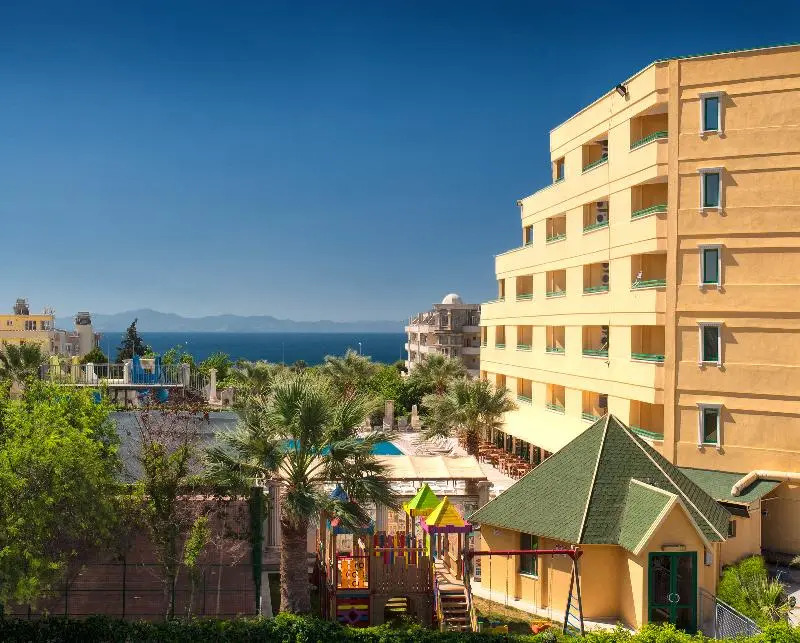 Esra Hotel & Family Suite