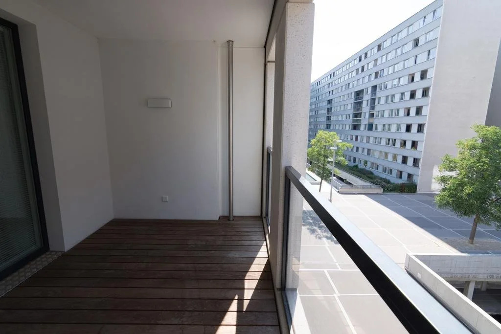Apartment with parking on premise