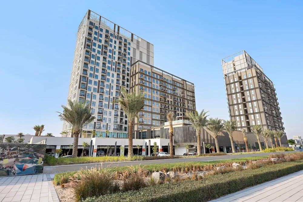 Silkhaus Stylish 2bdr Emaar Tower Near Mall