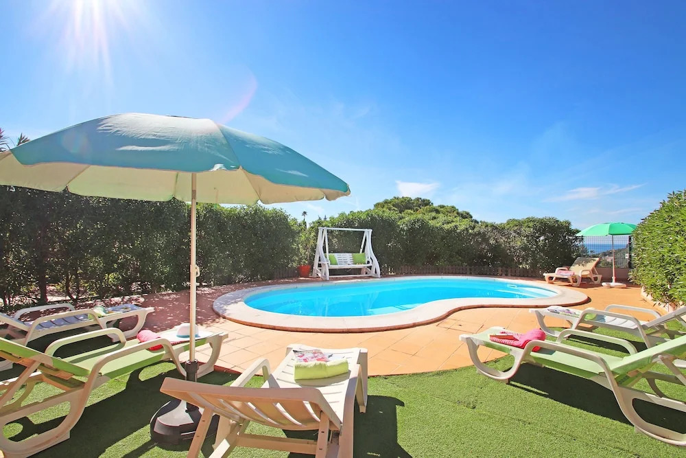 Villa Sunset - com piscina aquecível e jardim em Carvoeiro