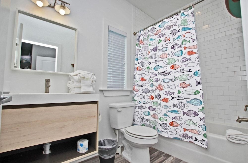 Hang 10 East Point Cottages Unit H by Youngs Suncoast