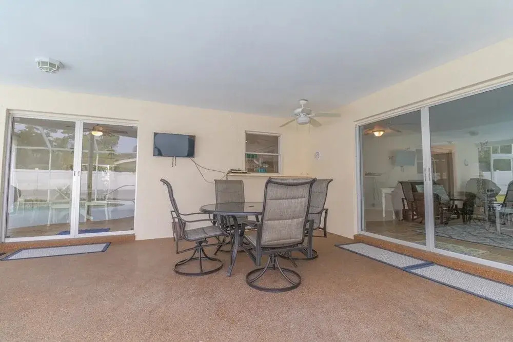 Sea Salt Retreat Pool Home 5 Miles From The Beach 3 Bedroom Home by Redawning