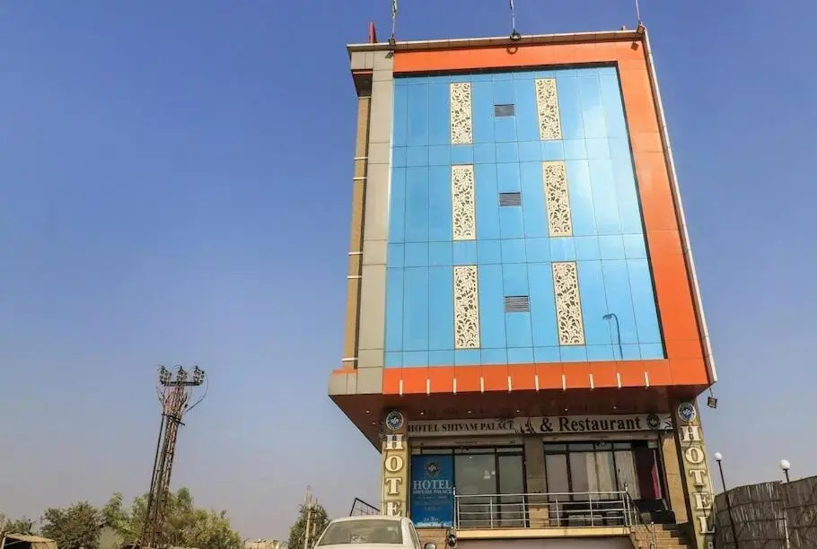 OYO Flagship 80515 Hotel Shivam Palace