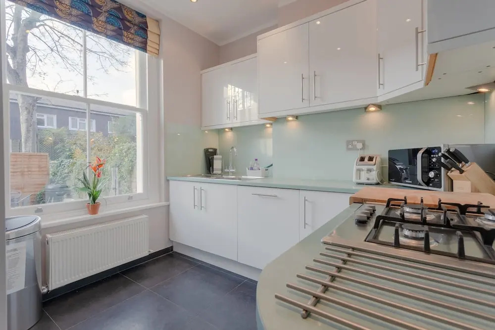 2 Bedroom Victorian Flat in the Heart of Islington