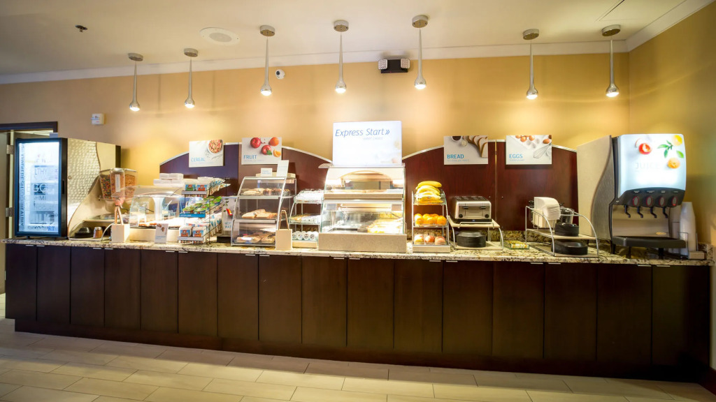 Holiday Inn Express Wichita South by IHG