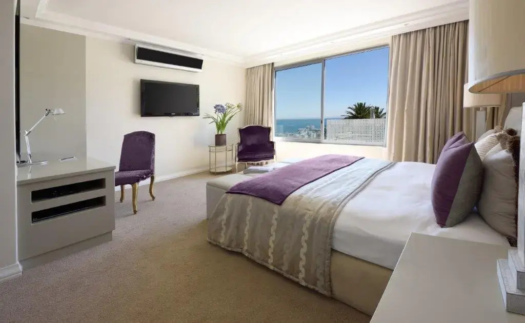 The Clarendon - Bantry Bay