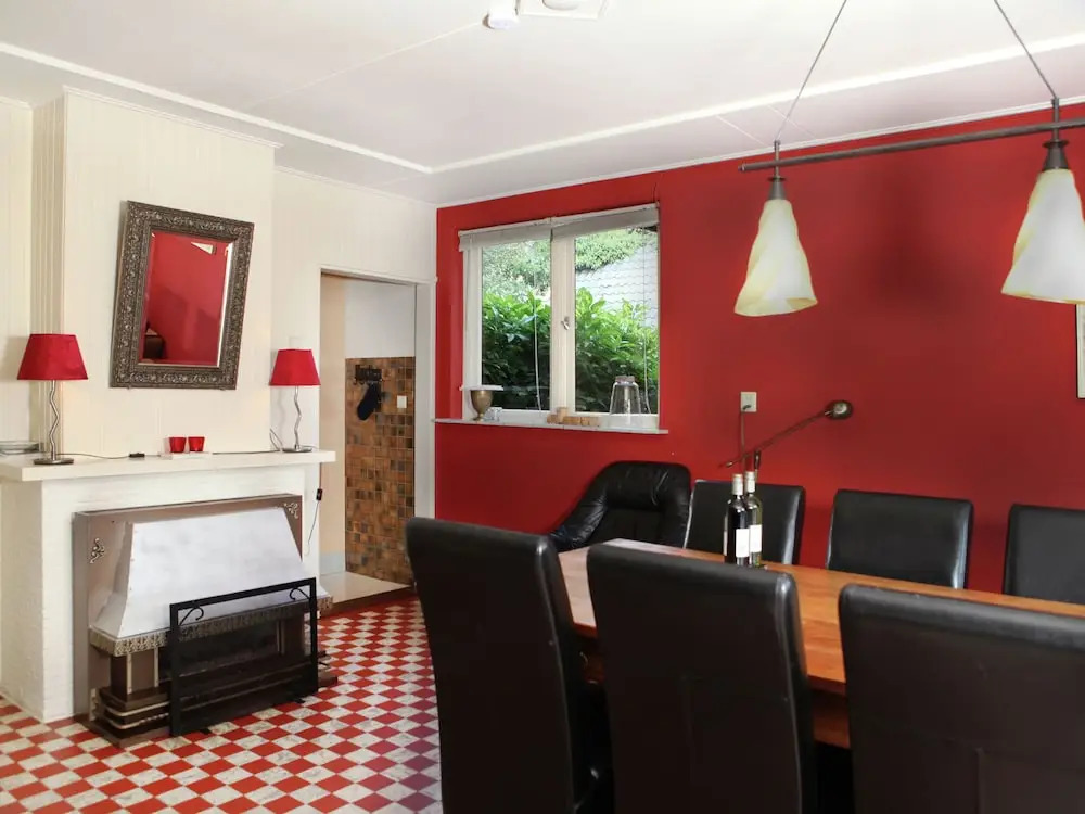 Holiday Home With Roofed Terrace, Barbecue & Garden in Bentelo