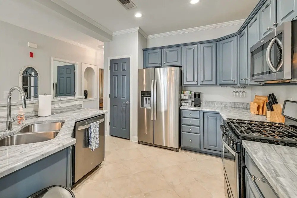 Condo w/ Deck: Waterfront Lake Norman Retreat!