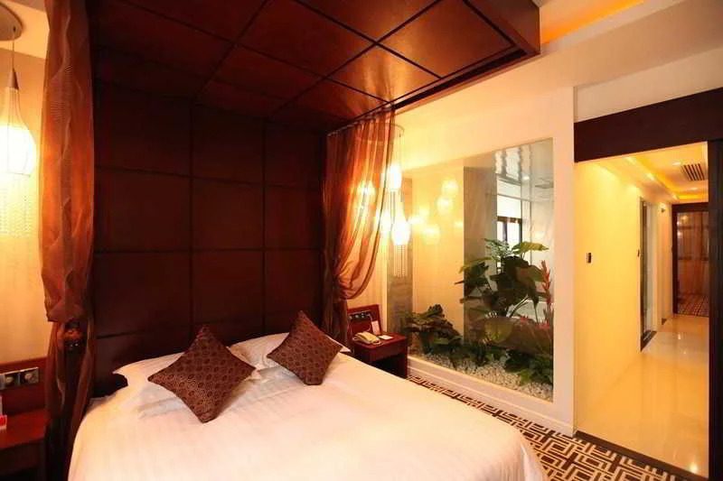 Elanguice Bund Hotel
