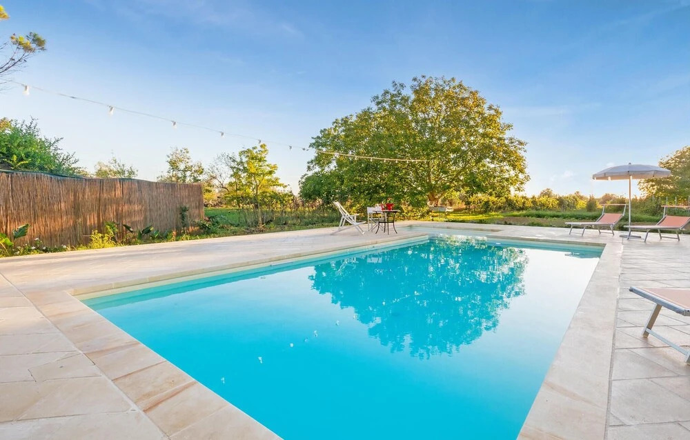 Awesome Home in Contrada Spina With Outdoor Swimming Pool, Wifi and 2 Bedrooms