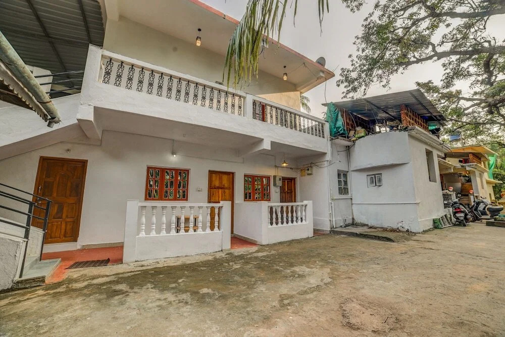 OYO Home 19884 Enticing 2BHK Mandrem