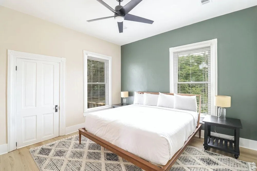 Aerie Loft: Cozy 1-bedroom Retreat in Biloxi, Perfect for Couples!