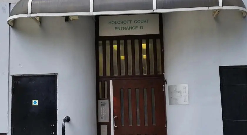 51 Holcroft Court
