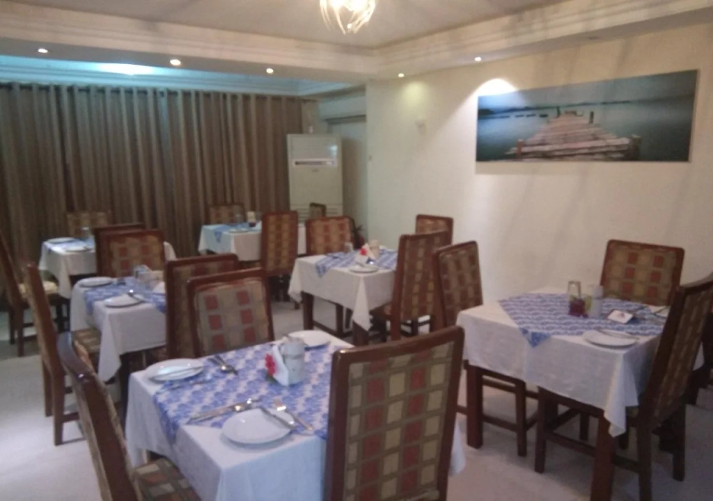 Pearl Gate Hotel