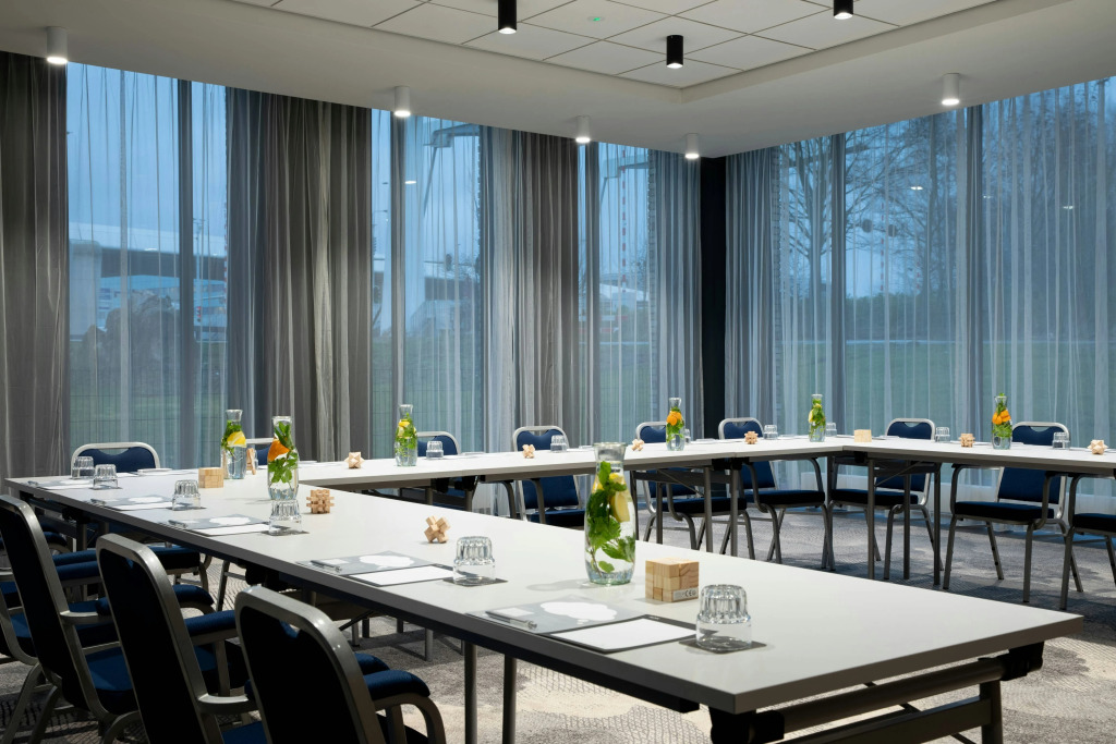Renaissance Amsterdam Schiphol Airport Hotel