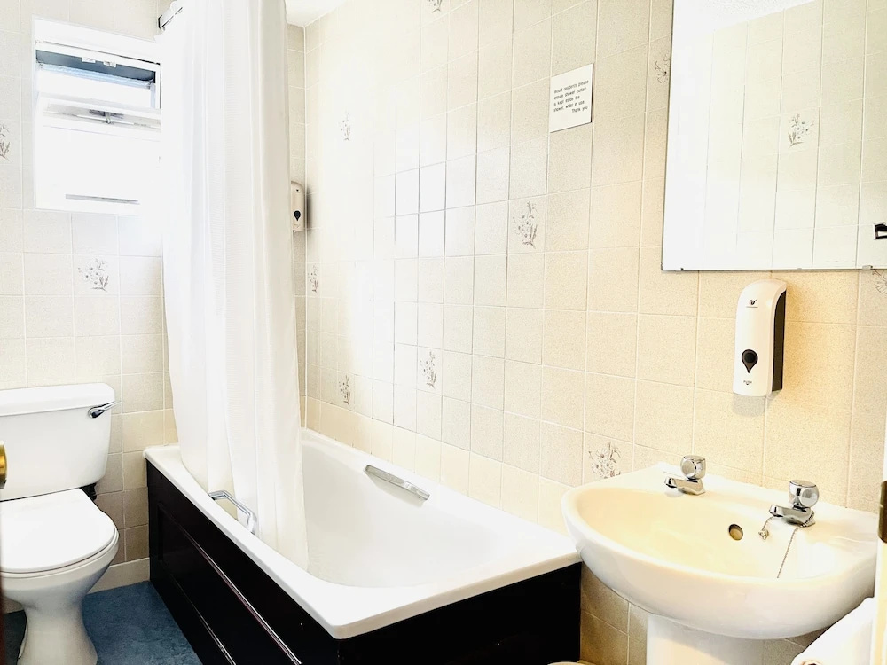 Lovat Hotel