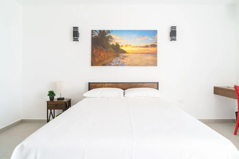 Red Flamboyan Guesthouse and Restaurant