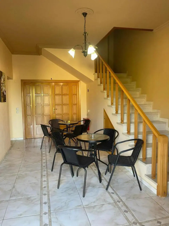 Pinotsi Rooms