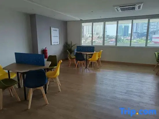 Trellis Residences (5 min to RTS and CIQ)