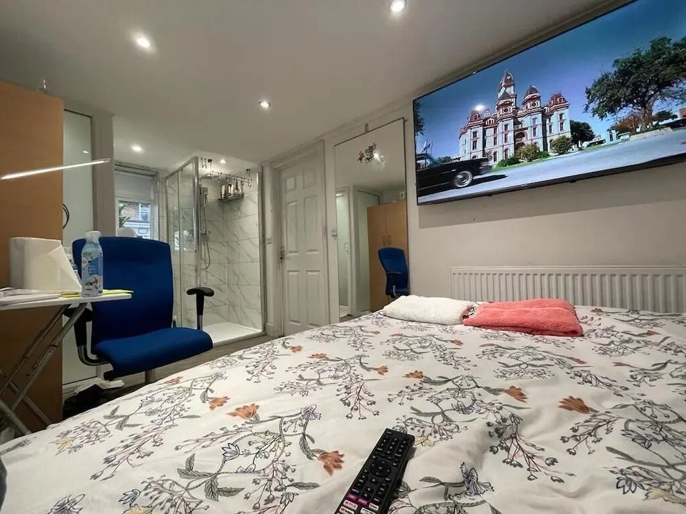 Heathrow Garden Lodge