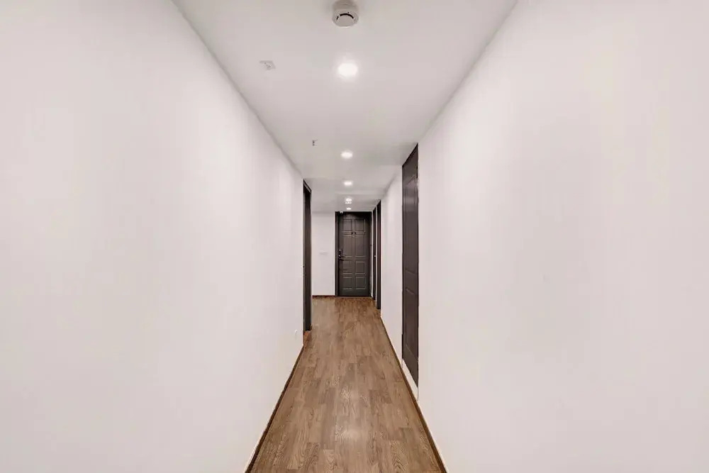 Hotel Woodland Suites Near Delhi Airport