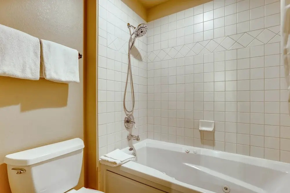 Updated 3br River Run-plenty Of Bedding & Kids Ski Free 3 Bedroom Condo by RedAwning