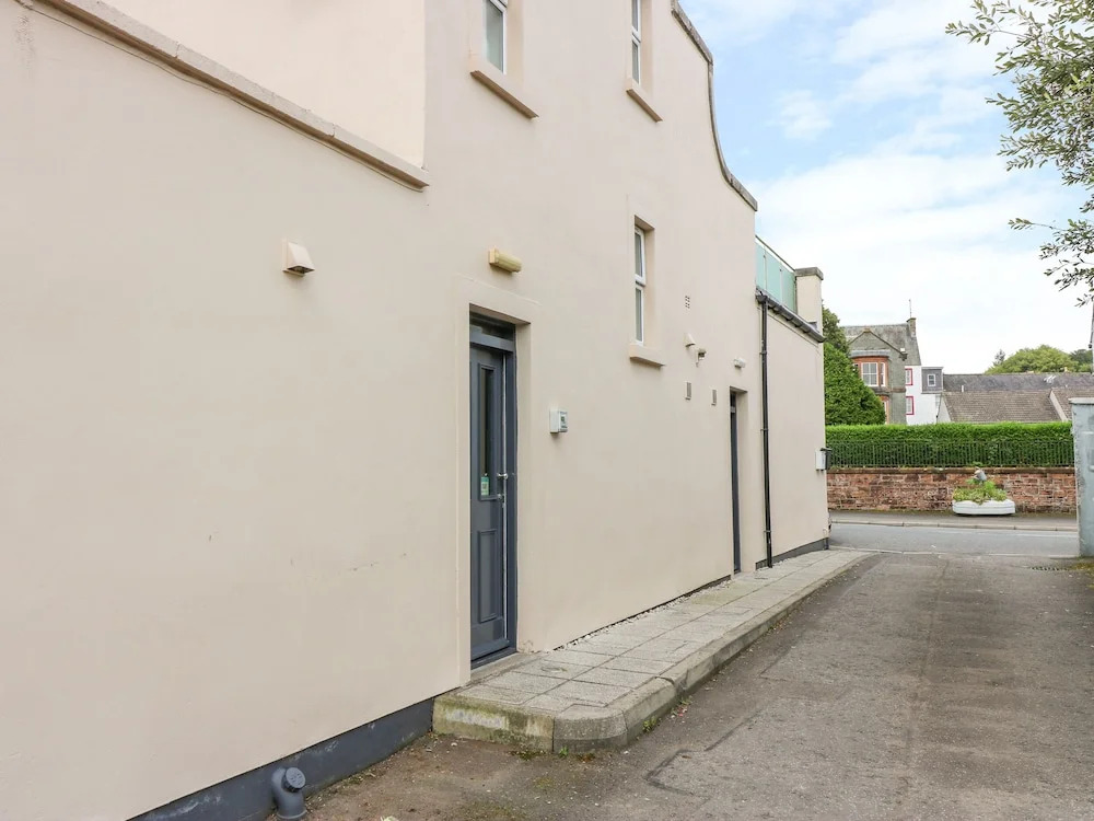 2 McAdam House