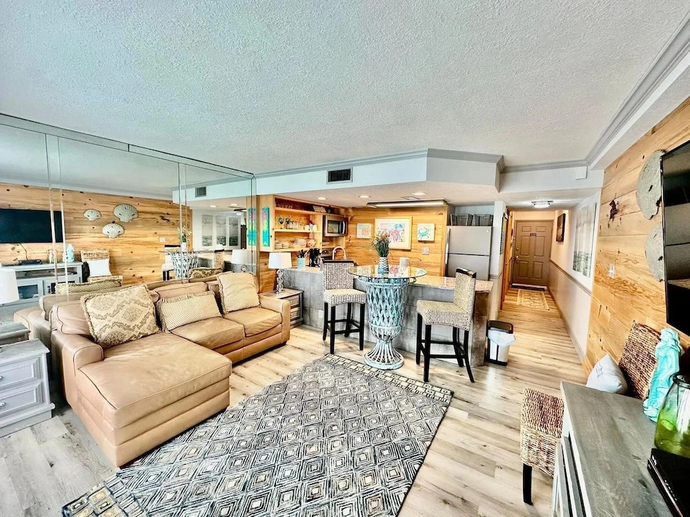 Gulfview I 215