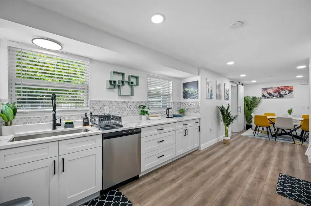 Paradise Haven- Amazing 4BR Oasis With Pool