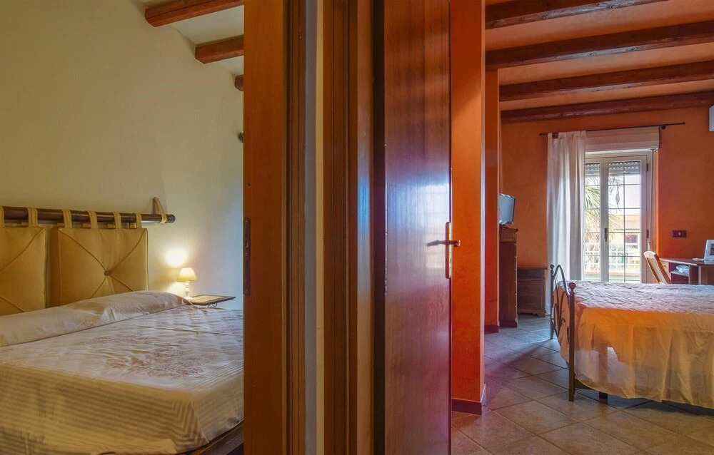 Amazing Home in Altavilla Milicia With Outdoor Swimming Pool, Wifi and 3 Bedrooms