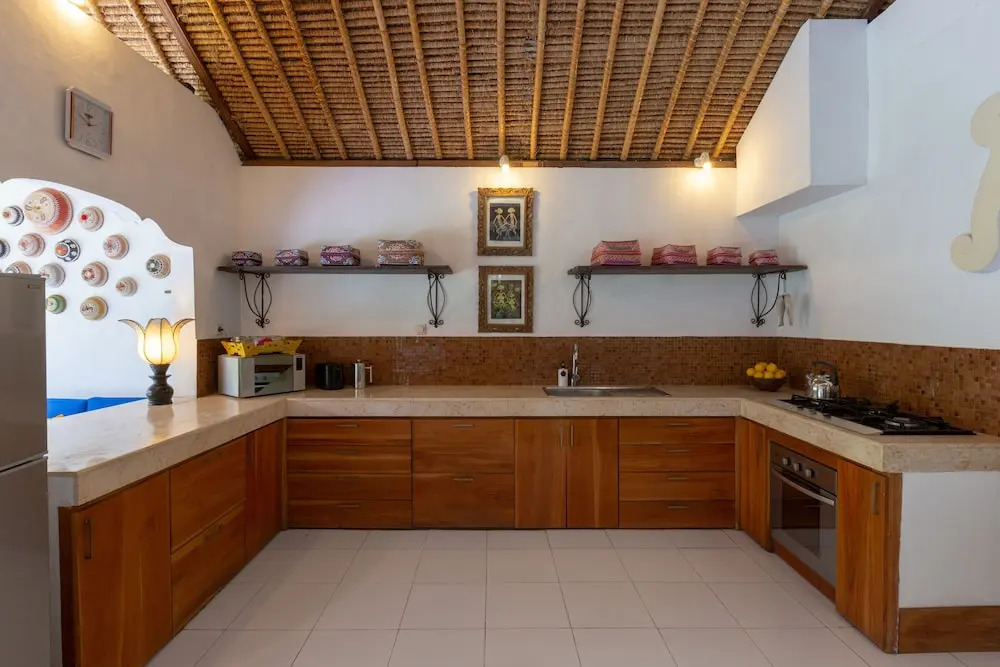 Villa Poppy Bumbak