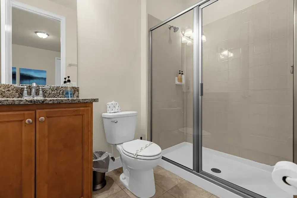 350-8-pc-open Floor Plan With Private Pool