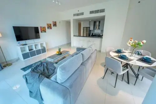 Unique View Luxury 26floor 2BDR at Damac Heights