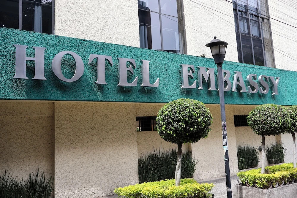 Hotel Embassy